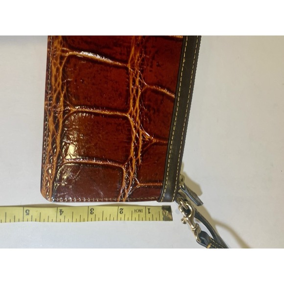 Dooney & Bourke Y2K Croc Embossed Leather Wristlet Cognac Duck Logo Zip Bag - Picture 13 of 13